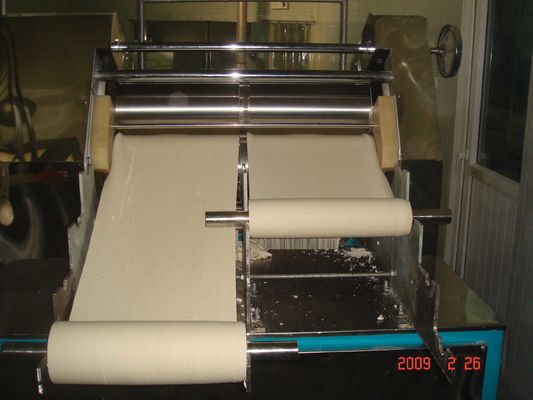 Chine Machine commode de fabricant de nouille de Ramen, machine commerciale de nouille de Ramen de solides solubles fournisseur