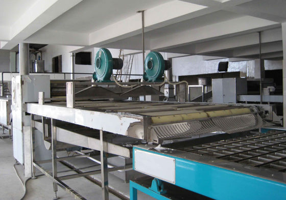 Chine Commode actionnez la chaîne de fabrication de nouille, machine pratique de faire des nouilles fournisseur