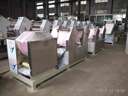 Nouille instantanée fiable faisant la machine, machine semi automatique avancée de nouille fournisseur