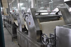 La chaîne de production manuelle de nouille, nouille faisant la machine avec commode fonctionnent fournisseur