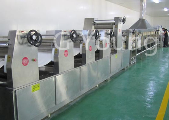 80 000 le rouleau des gâteaux 400mm a fait frire la nouille instantanée de sac faisant la machine 70g par gâteau fournisseur